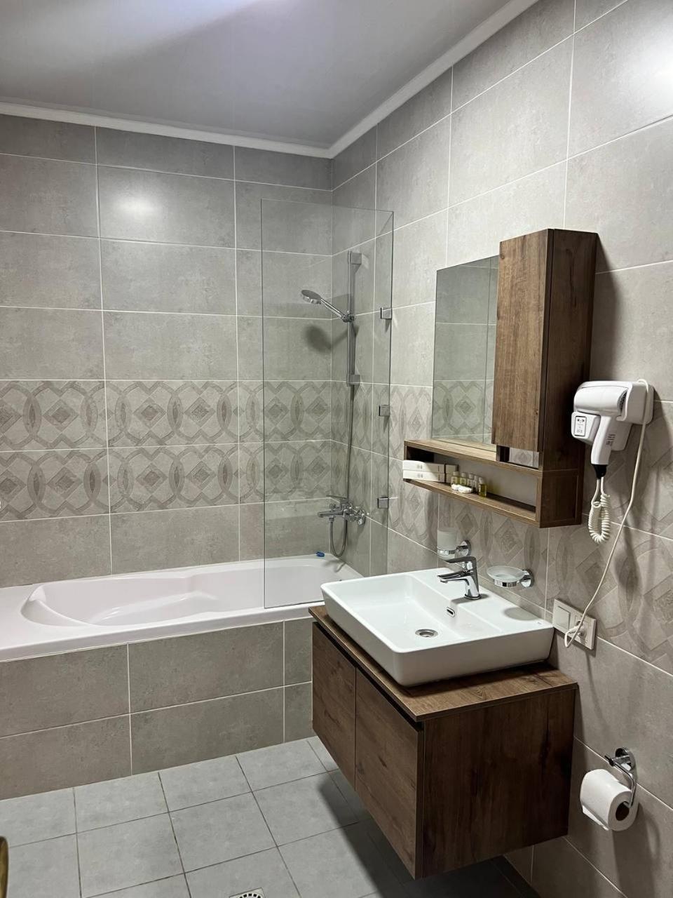 Orzu Hotel Namangan Extérieur photo